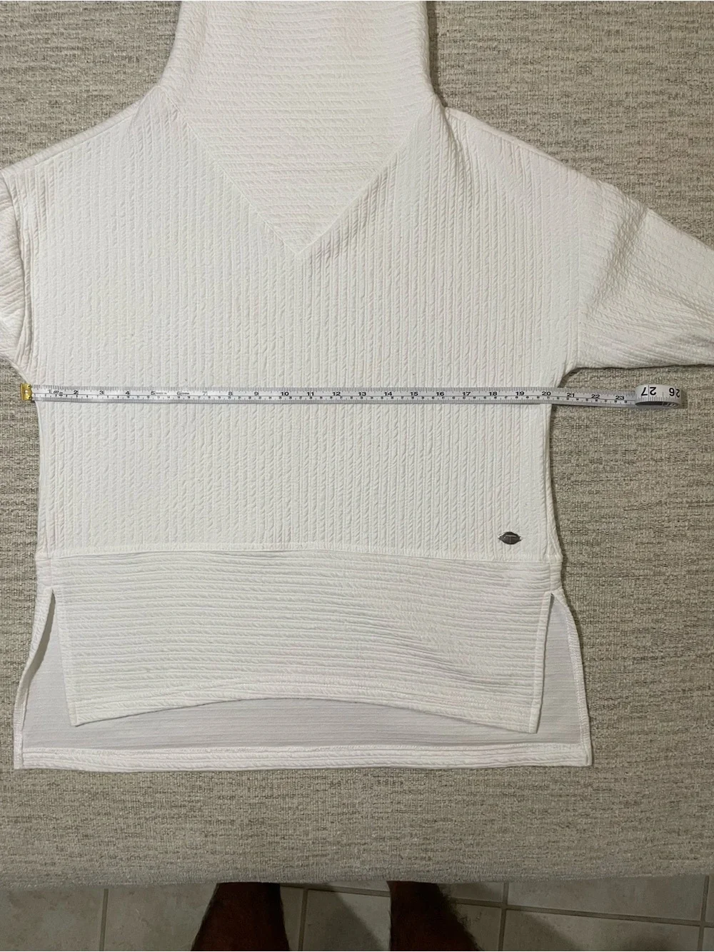 Tahari Sport Off White Ivory Ribbed Cowl Neck Bell Sleeve Sweater S⁠